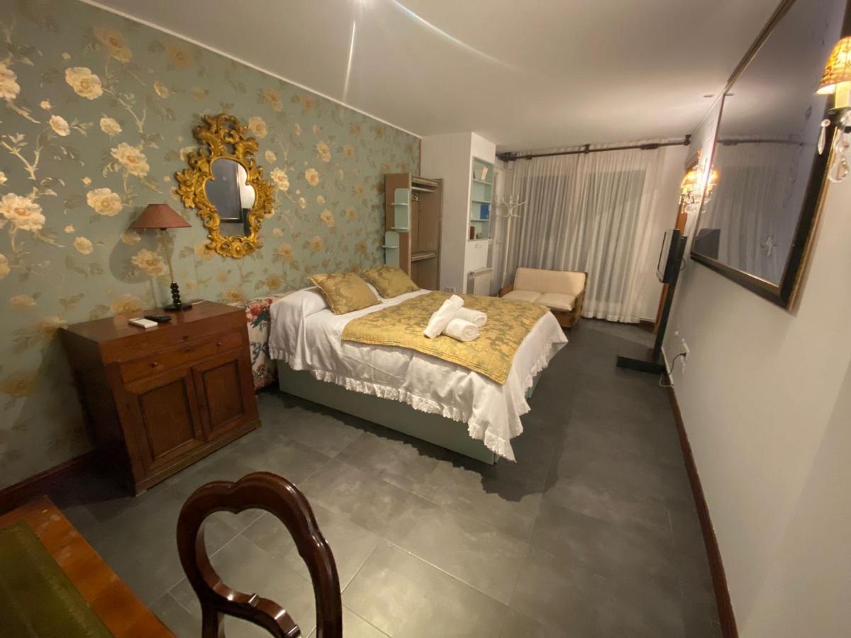 Ch Hostal Victoria Cuenca  Eksteriør bilde