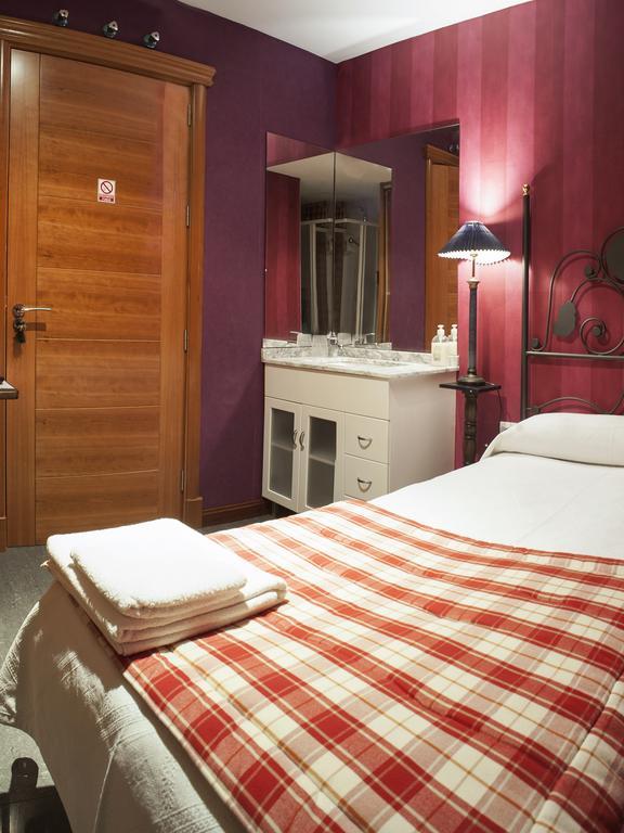 Ch Hostal Victoria Cuenca  Eksteriør bilde
