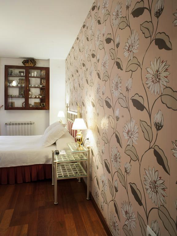 Ch Hostal Victoria Cuenca  Eksteriør bilde