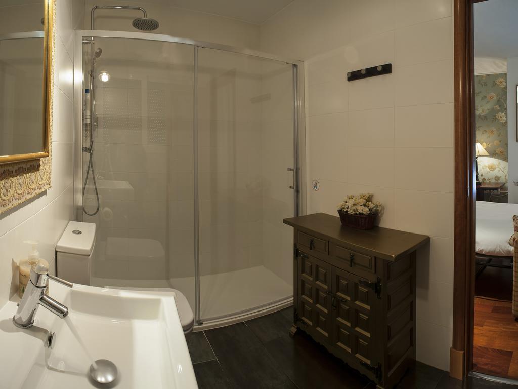 Ch Hostal Victoria Cuenca  Eksteriør bilde